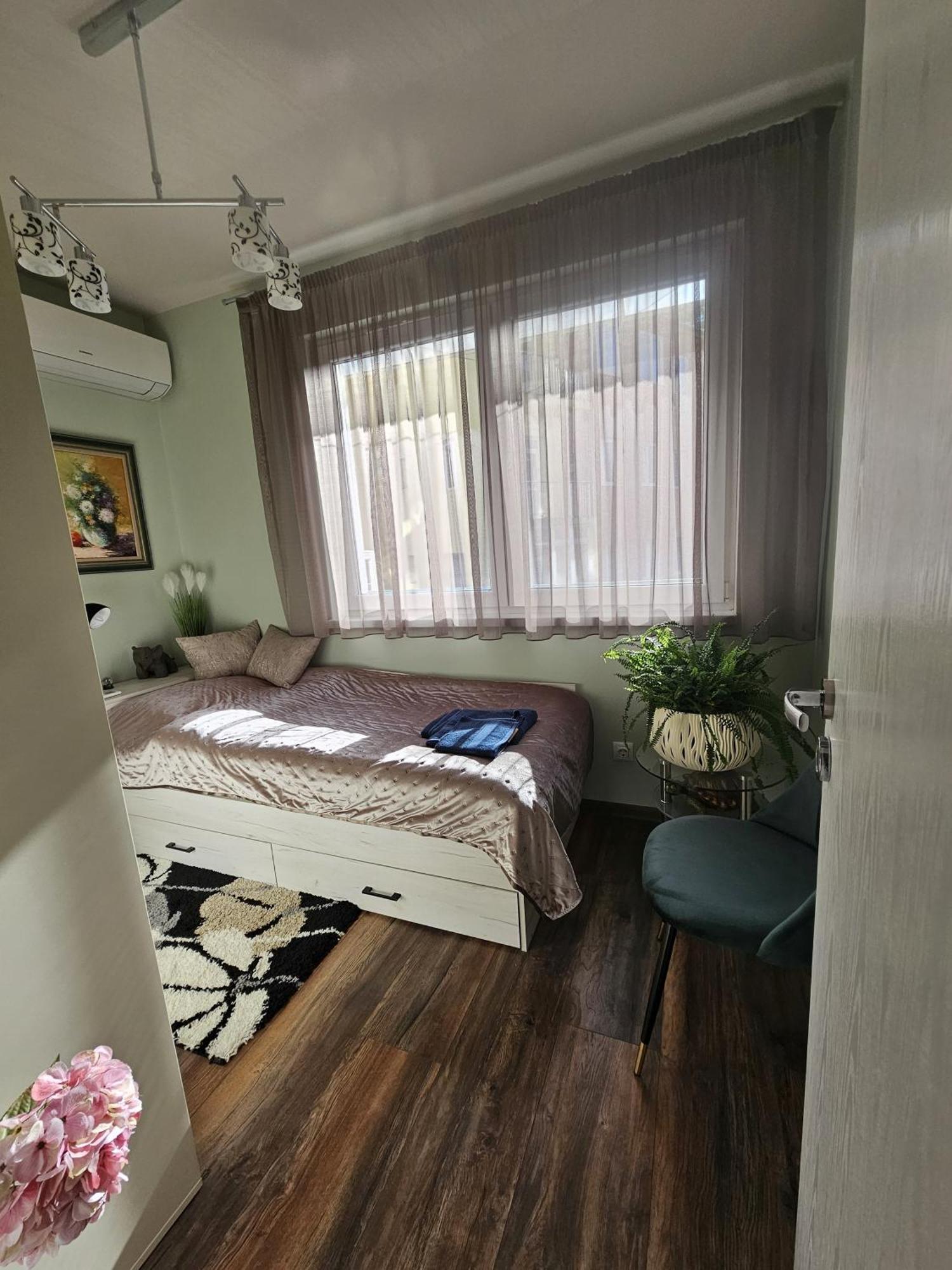 Bright Inn - Holiday & Business Apartment Sofia Buitenkant foto