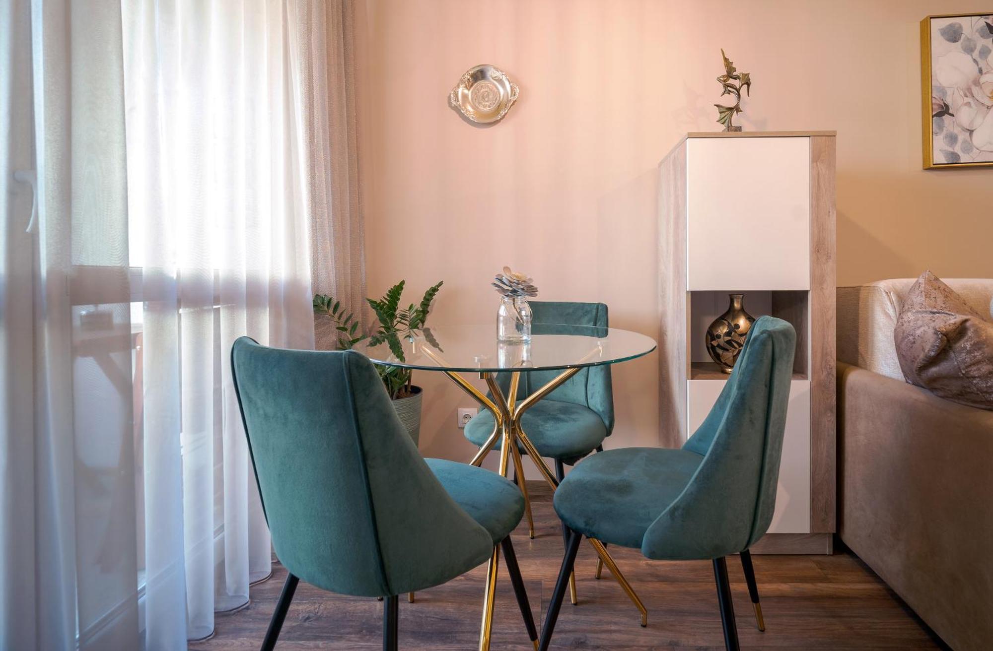 Bright Inn - Holiday & Business Apartment Sofia Buitenkant foto
