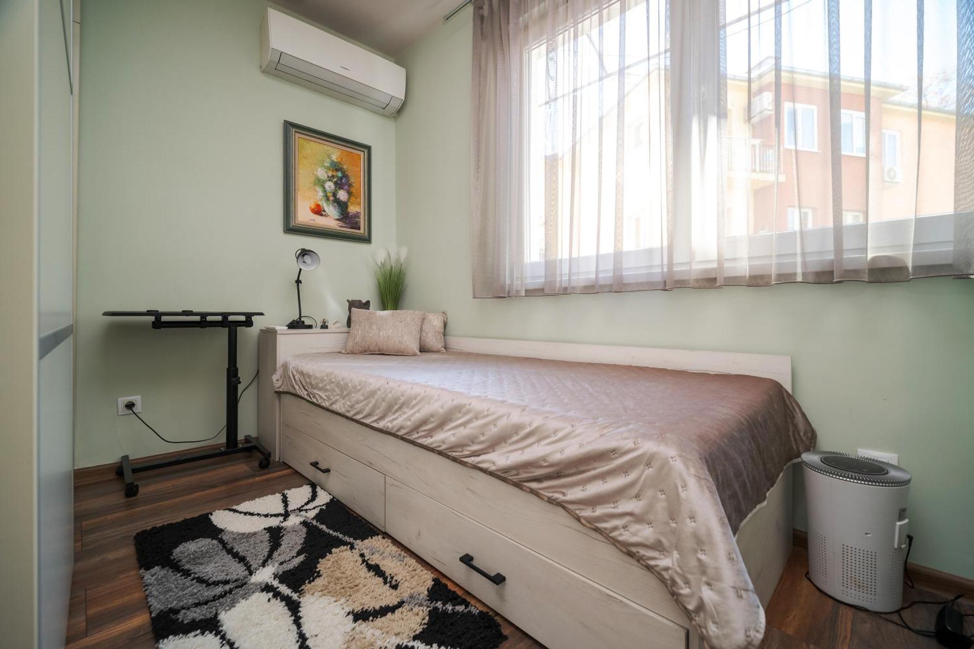 Bright Inn - Holiday & Business Apartment Sofia Buitenkant foto